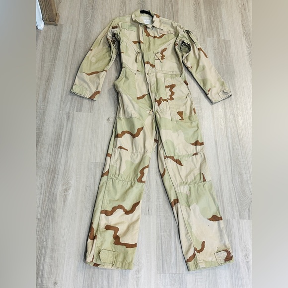 RARE VINTAGE UNISEX Official Military Special Unit Desert Camouflage Coveralls M - Picture 10 of 10